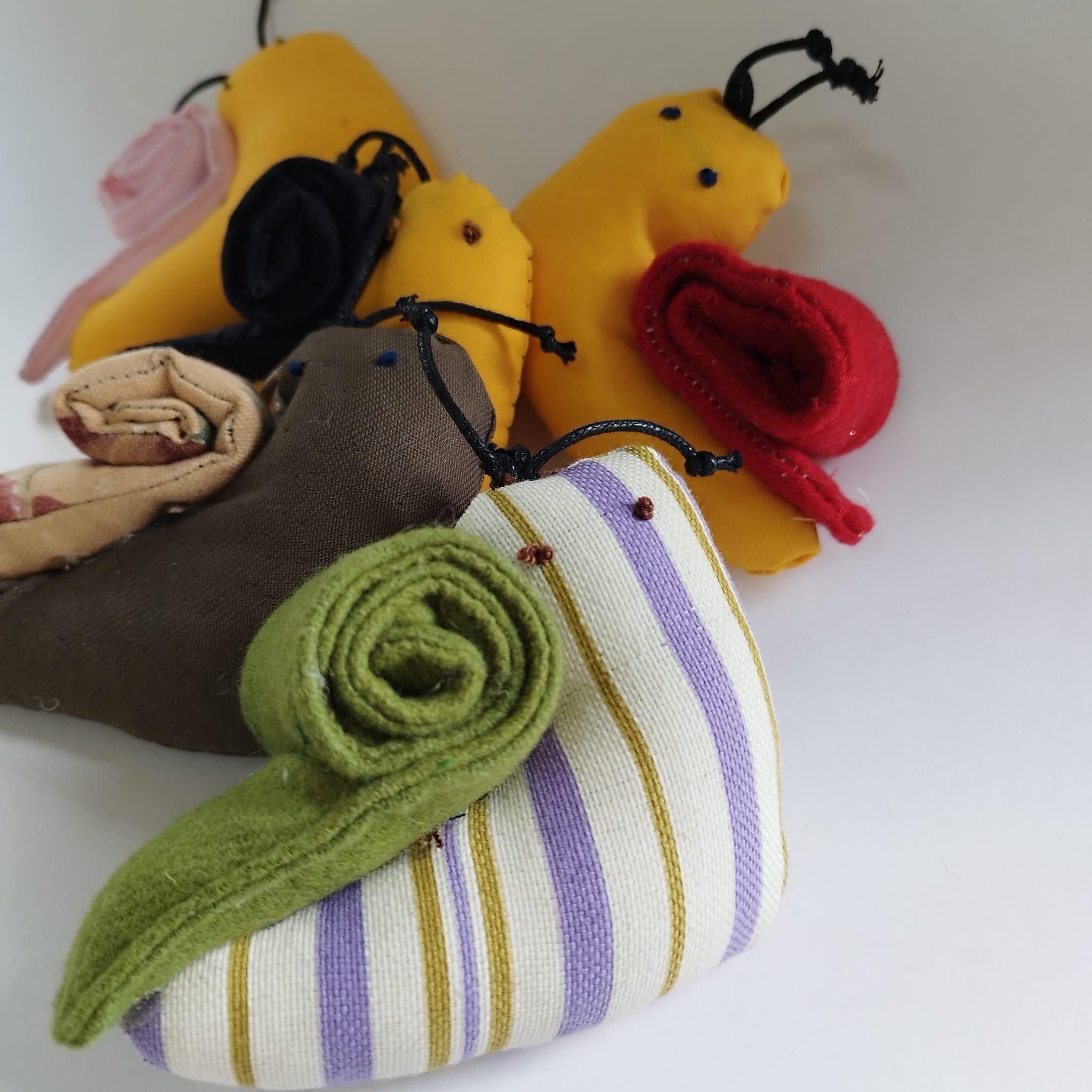 CONFEÇÃO DE BONECOS EM TECIDO