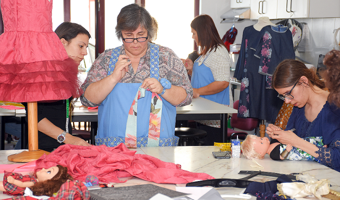 Desfile peças finais do curso Vestidos de Senhora e Criança