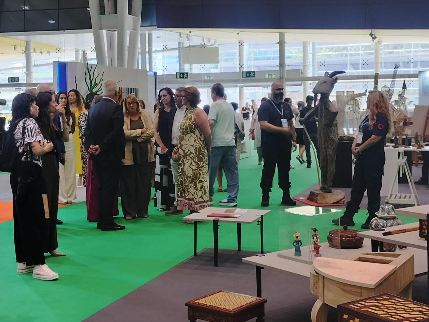 Ministra do Trabalho, Solidariedade e Segurança Social visita o stand do CEARTE